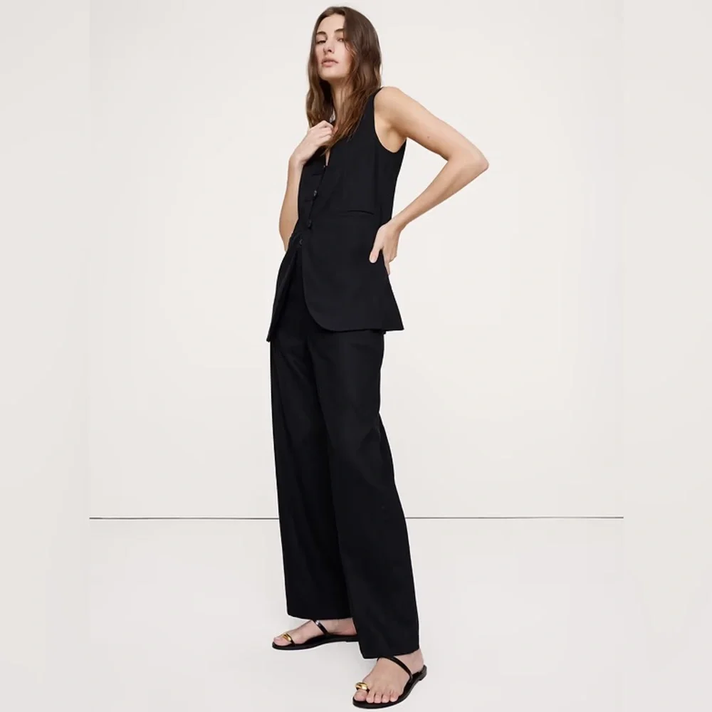 NWT! BANANA REPUBLIC BLACK HIGH-RISE STRAIGHT UTILITY PANT 875431 - Size 16🩷